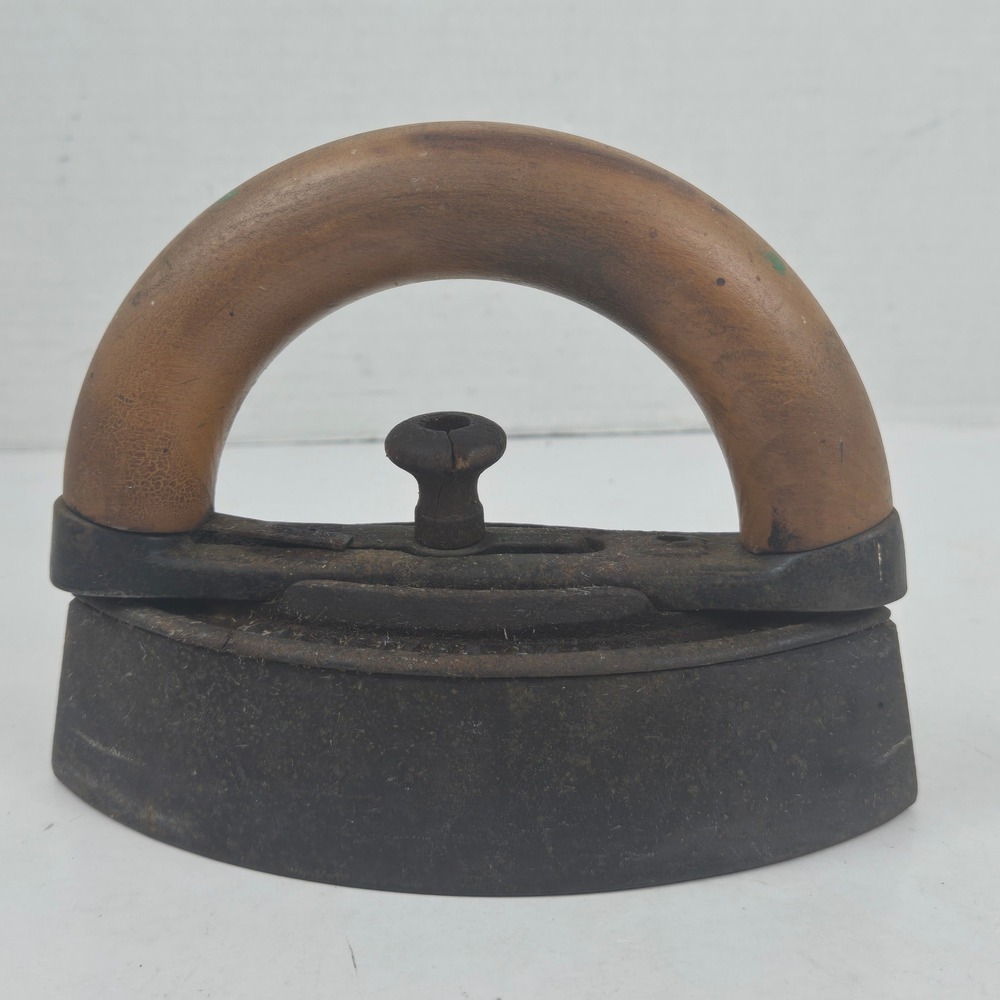 Colebrookdale Sad Iron Antique Cast Iron Detachable Wood Handle Boyertown PA USA